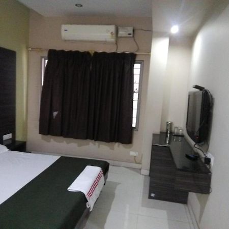 Iroomz Hoysala Residency Bellary Eksteriør bilde