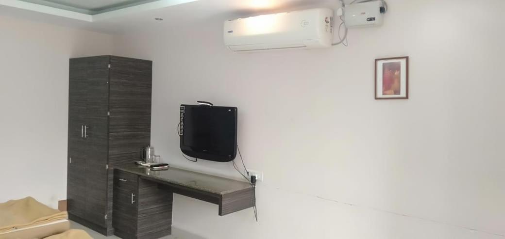 Iroomz Hoysala Residency Bellary Eksteriør bilde
