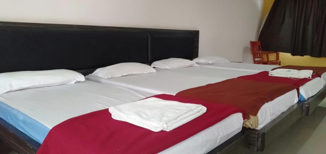 Iroomz Hoysala Residency Bellary Eksteriør bilde