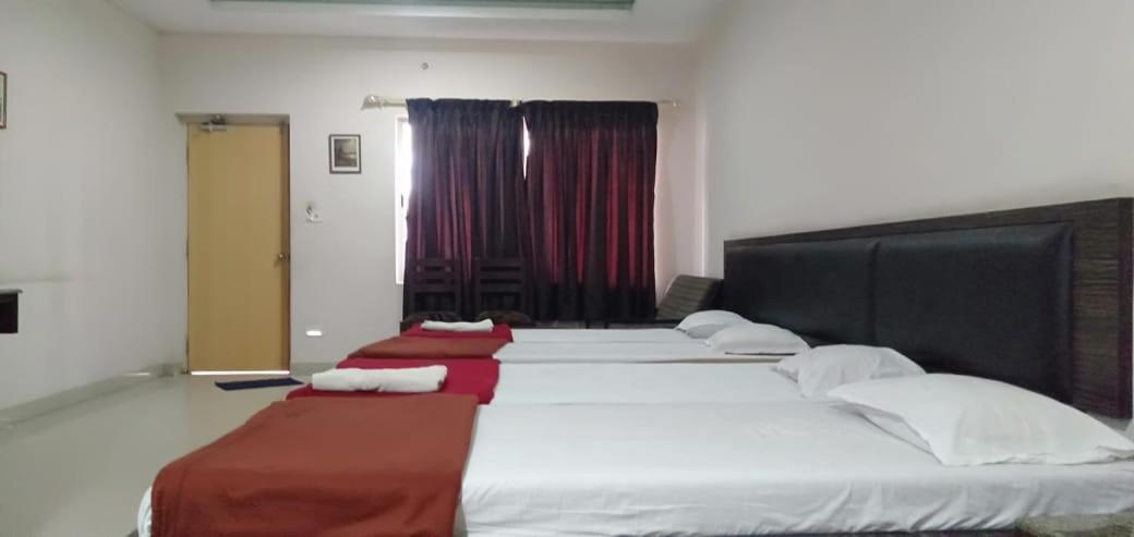 Iroomz Hoysala Residency Bellary Eksteriør bilde